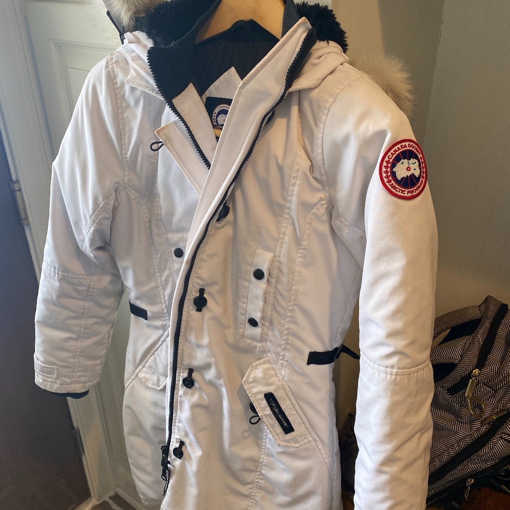 Canada goose  parka medium white